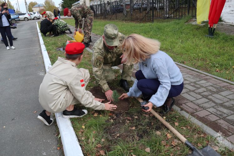 Томская Росгвардия приняла участие  во всероссийской акции «Лес Победы»