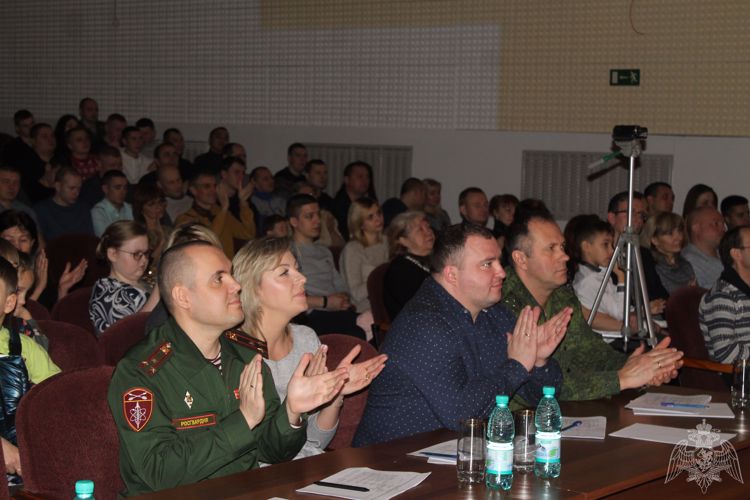 В дивизии Сибирского округа Росгвардии прошел конкурс самодеятельного художественного творчества «Солдаты антитеррора»