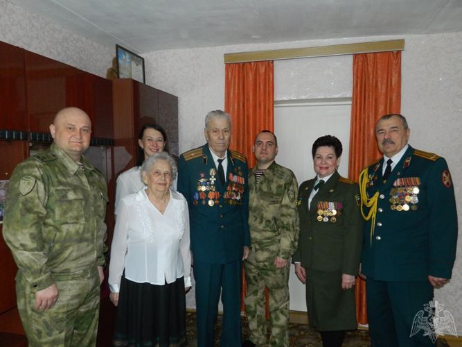 Военнослужащие северского соединения посетили ветеранов Великой Отечественной войны
