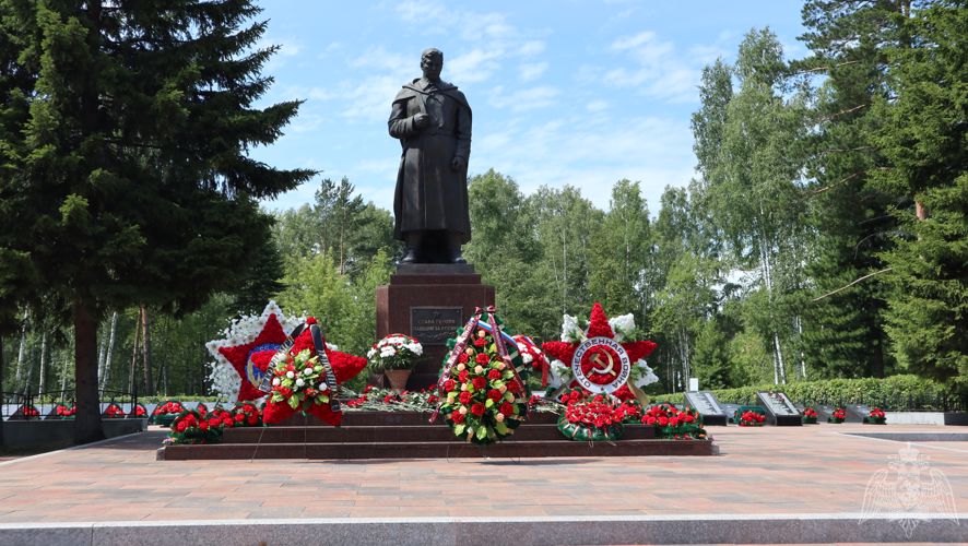 Томские росгвардейцы почтили память погибших в Великой Отечественной войне (видео)