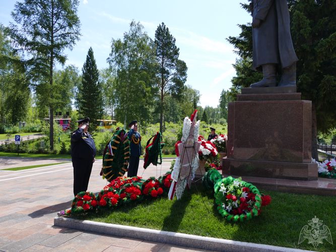 Томские росгвардейцы почтили память погибших в Великой Отечественной войне (видео)