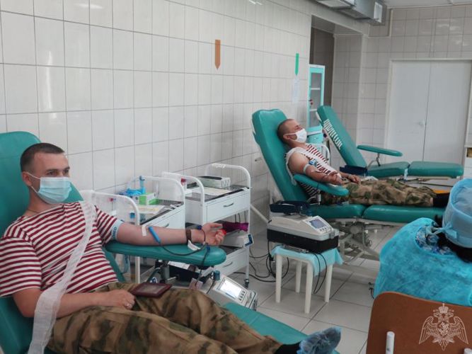 В Томске росгвардейцы приняли участие в донорской акции