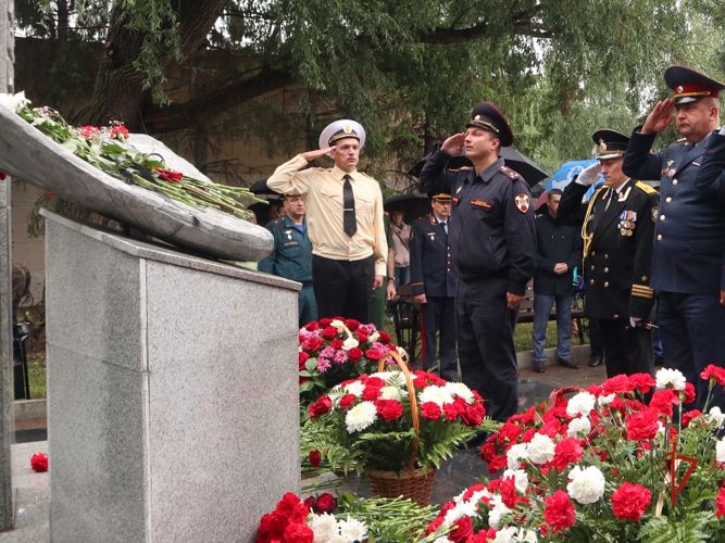 Росгвардейцы почтили память погибших курсантов Томского высшего военного командного училища связи