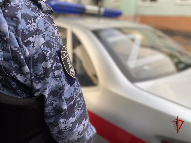 В Томске росгвардейцы задержали находившегося в розыске правонарушителя