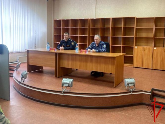Сотрудники подразделений лицензионно-разрешительной работы и государственного контроля в Томской области отмечают профессиональный праздник