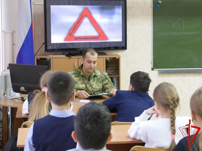 Росгвардия в Томске принимает участие в пропаганде противопожарной безопасности