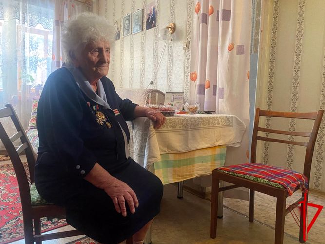 В Томске фронтовик Надежда Зубова отметила 97-летие с Росгвардией (видео)