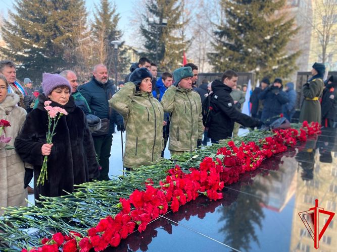 В Томске сотрудники и военнослужащие Росгвардии почтили память воинов-интернационалистов