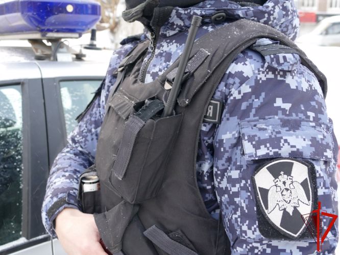 В Томской области росгвардейцы задержали злоумышленницу, причинившую вред здоровью своему близкому родственнику 