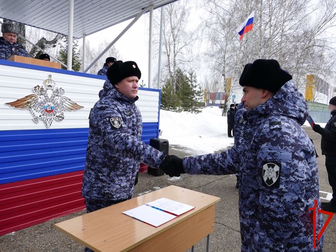 Сотрудники томской Росгвардии приняли присягу (видео)