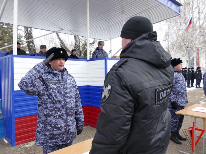 Сотрудники томской Росгвардии приняли присягу (видео)