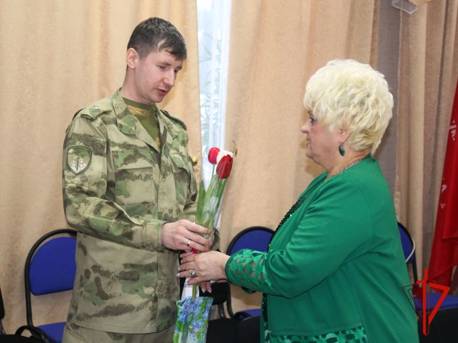 В подразделениях Росгвардии прошли мероприятия по случаю 8 марта