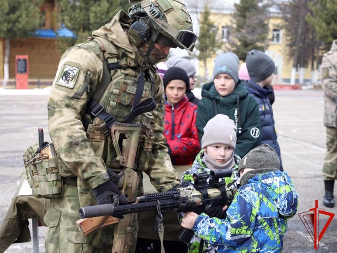День призывника состоялся в Северском соединении Росгвардии (видео)
