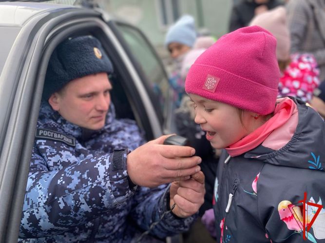 Росгвардейцы провели ведомственную акцию для томских дошколят 