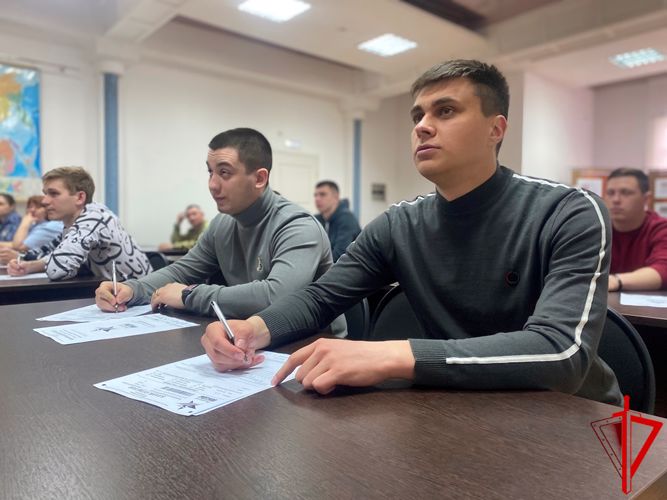 Томские росгвардейцы написали «Диктант Победы» (видео)
