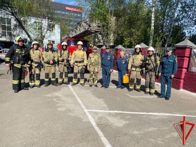 Росгвардия и МЧС провели пожарно-тактические учения в Томске (видео)