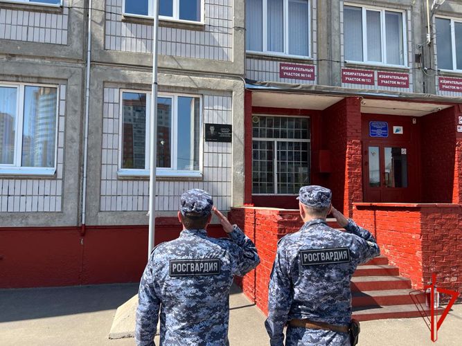 Память погибших сослуживцев почтили росгвардейцы в Томске