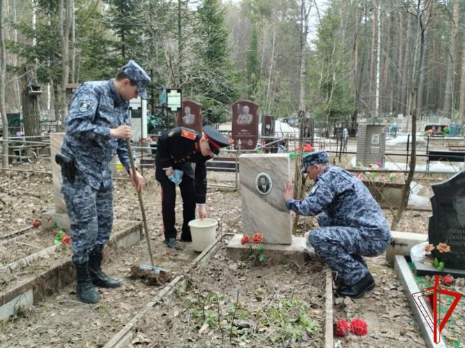Росгвардейцы в Томской области принимают участие в патриотических акциях накануне Дня Победы