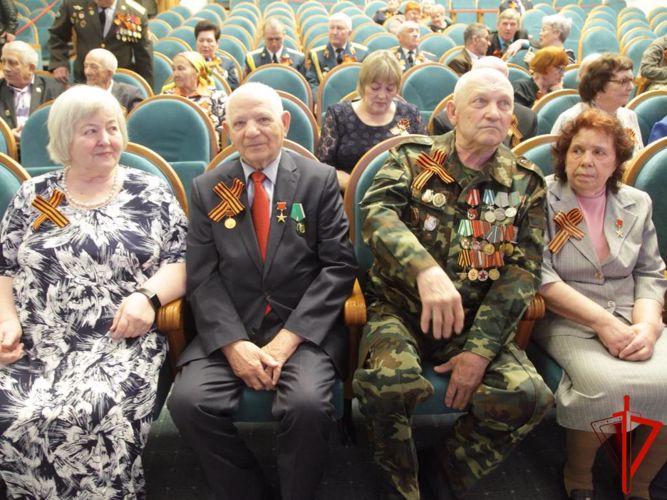 Росгвардейцы в Томской области принимают участие в патриотических акциях накануне Дня Победы