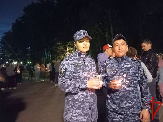 В Томской области сотрудники и военнослужащие Росгвардии почтили память павших героев Великой Отечественной войны (видео)
