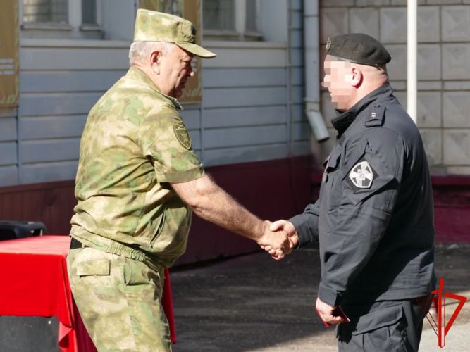 Начальник Управления Росгвардии по Томской области вручил государственные награды участникам спецоперации