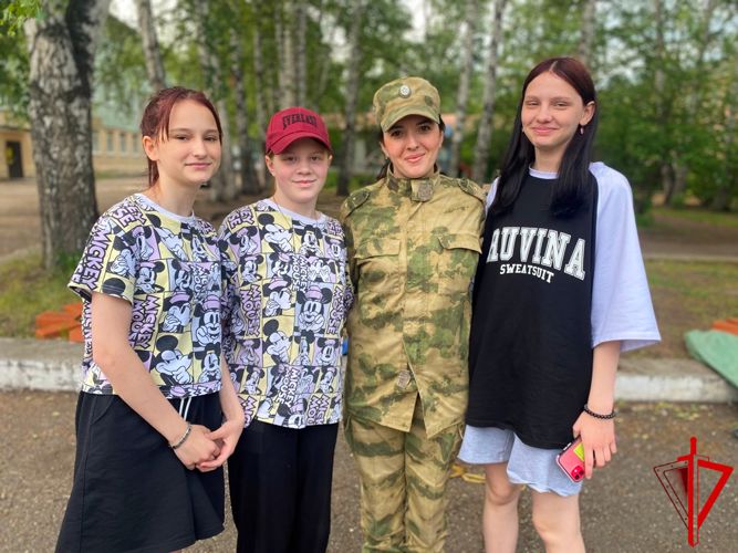 Акция «Добрые дела с Росгвардией» прошла в томском Центре помощи детям (видео)