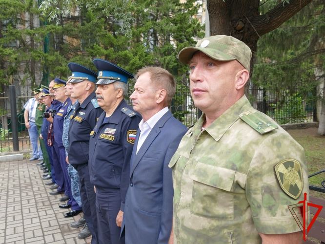 Сотрудники Росгвардии почтили память курсантов Томского училища связи 
