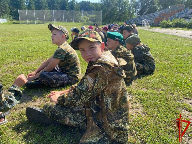 В Томской области акция «Каникулы с Росгвардией» прошла в детском оздоровительном лагере «Огонек» (видео)