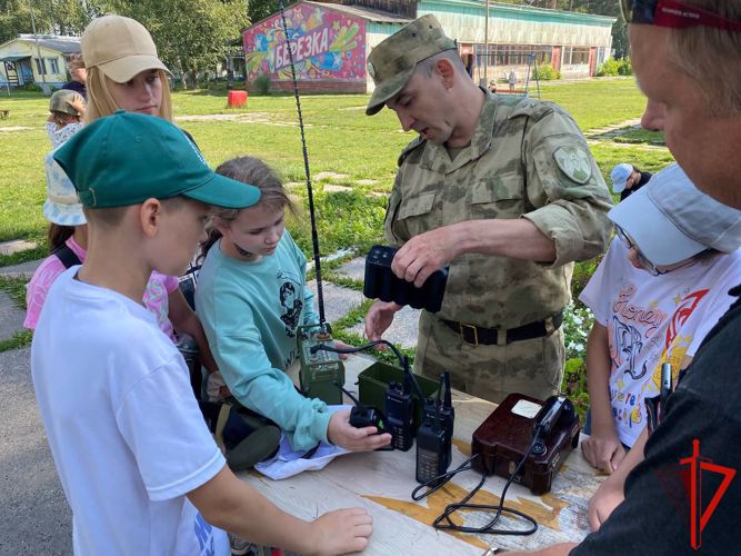 Росгвардейцы обогащают знаниями и навыками каникулы детей в Томской области