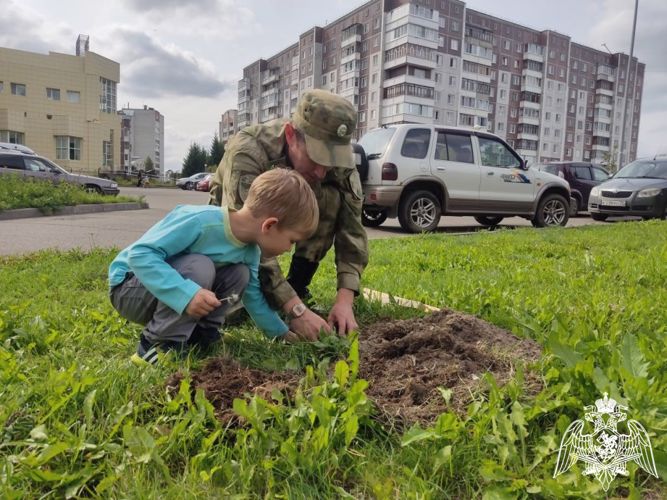 Росгвардейцы в Томской области приняли участие в экологической акции