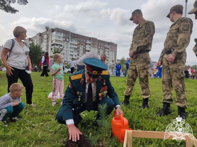 Росгвардейцы в Томской области приняли участие в экологической акции