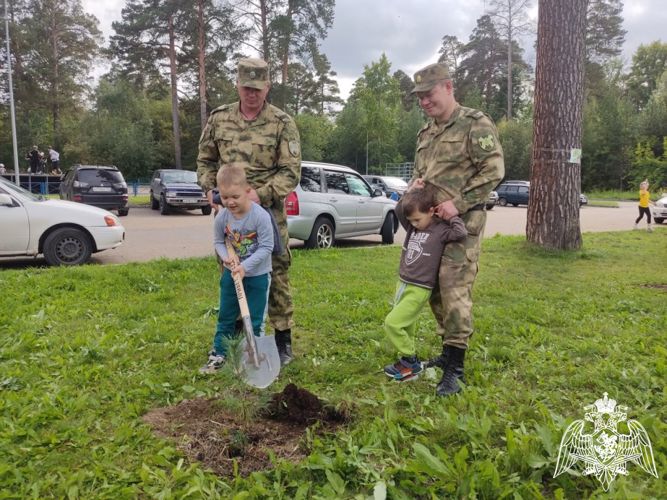 Росгвардейцы в Томской области приняли участие в экологической акции