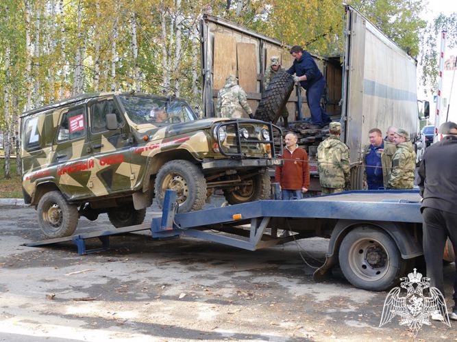 Помощь в погрузке гуманитарной помощи на Донбасс оказала Росгвардия в Томской области 