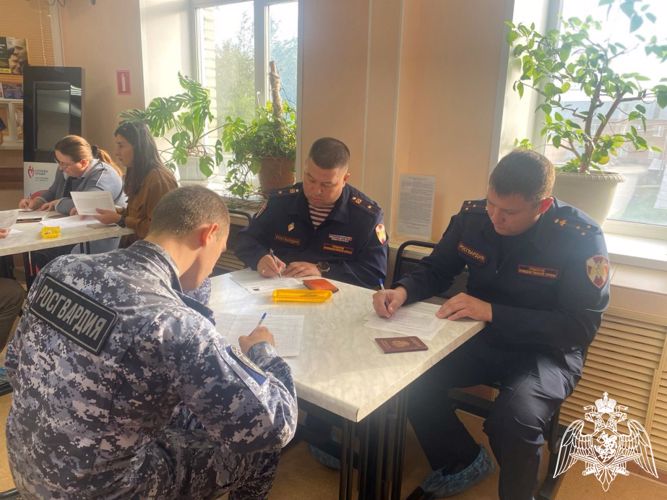 Росгвардейцы в Томске приняли участие в донорской акции «От сердца к сердцу» (видео)