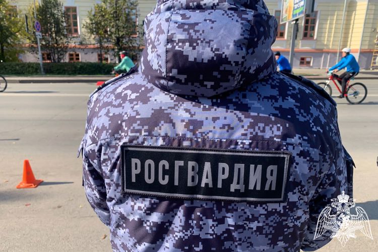 Росгвардейцы обеспечили безопасность томского полумарафона