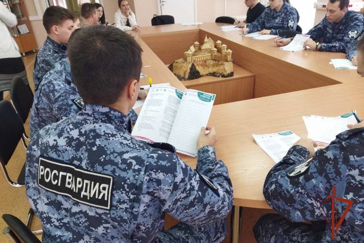 На вопросы «Большого этнографического диктанта» ответили росгвардейцы в Томске