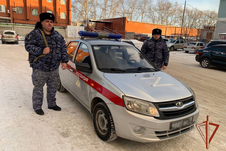 Росгвардейцы нашли пропавших женщину с ребенком в Томске