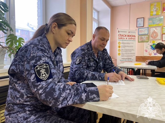 Росгвардейцы в Томске приняли участие в донорской акции «От сердца к сердцу» (видео)