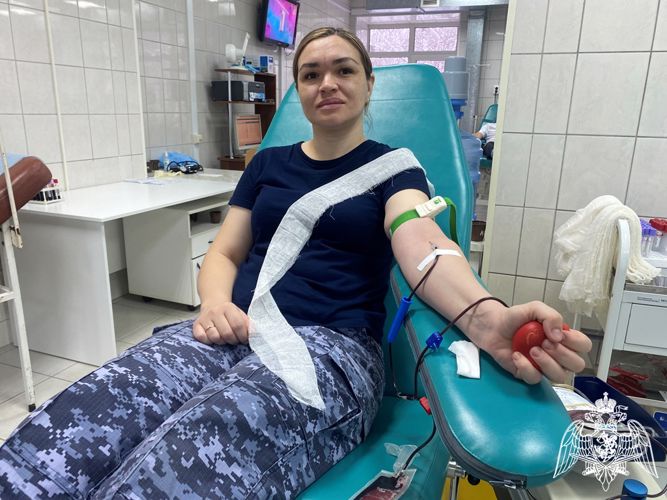 Росгвардейцы в Томске приняли участие в донорской акции «От сердца к сердцу» (видео)