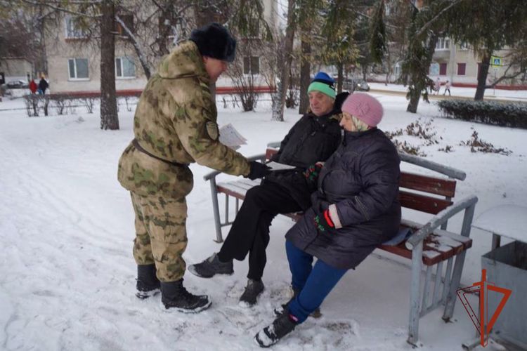 Росгвардейцы в Томской области рассказали, как не попасться на уловки мошенников (видео)