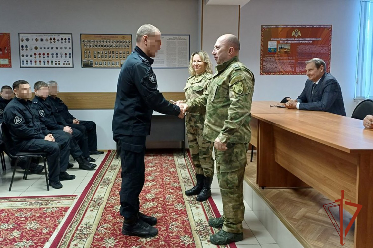 Cпецназу Росгвардии в Томске вручены государственные награды (видео)