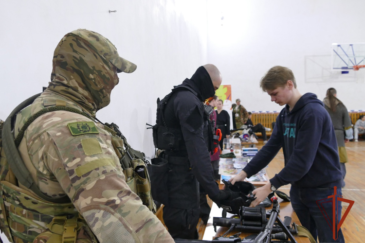 Росгвардия приняла участие в военно-патриотическом фестивале в Томске (видео)