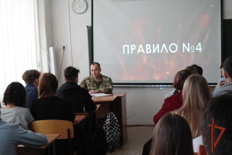 В Томске Росгвардия принимает участие в пропаганде противопожарной безопасности
