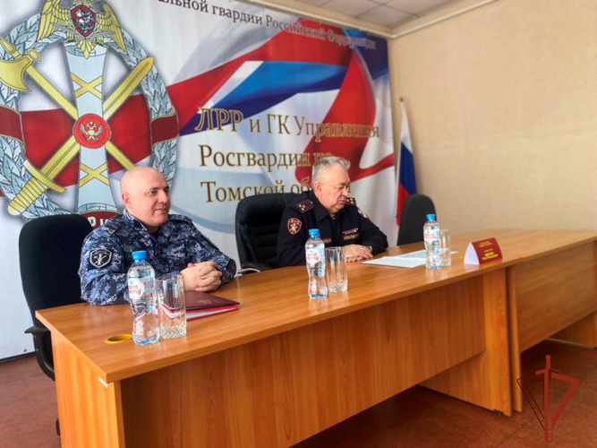 В Томске отметили 55-ю годовщину образования подразделений лицензионно-разрешительной работы и государственного контроля Росгвардии (видео)