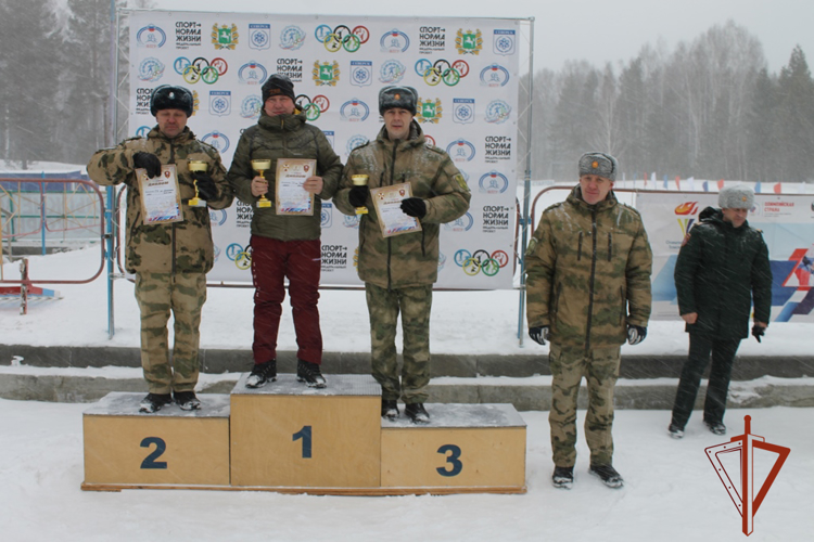 Победителями чемпионата Сибирского округа по зимнему офицерскому троеборью стали росгвардейцы из Томской области (видео)