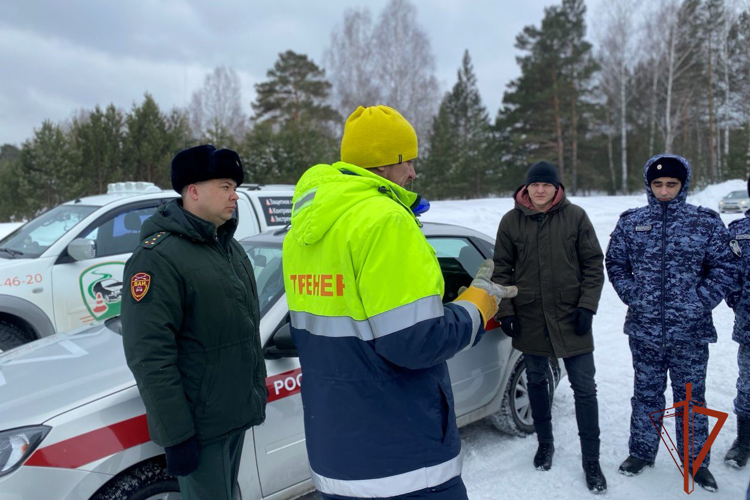 Томские росгвардейцы отработали приемы экстремального вождения (видео)