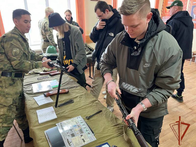 Учебные сборы по основам военной службы со студентами колледжа прошли в Северском соединении Росгвардии