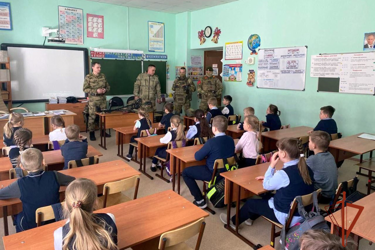 Тематические занятия, приуроченные к Дню Космонавтики провели военнослужащие Северского соединения Росгвардии