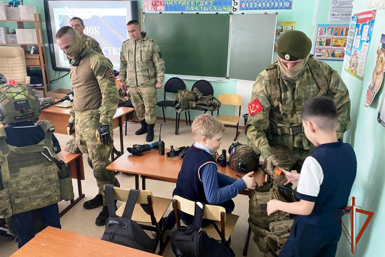 Тематические занятия, приуроченные к Дню Космонавтики провели военнослужащие Северского соединения Росгвардии