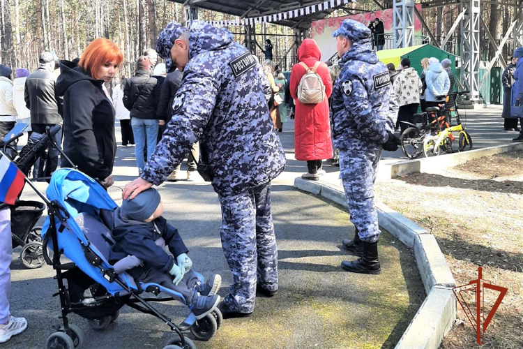 Росгвардия обеспечила безопасность праздничных первомайских мероприятий в Томской области